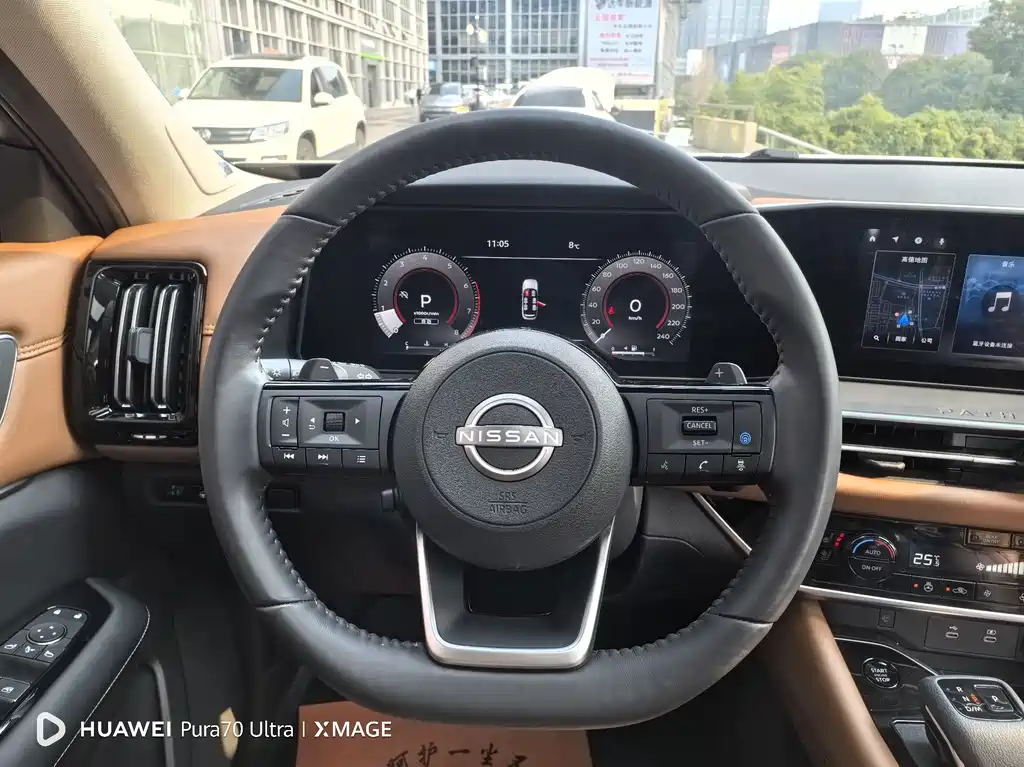 NISSAN EXPLORING THE LAND