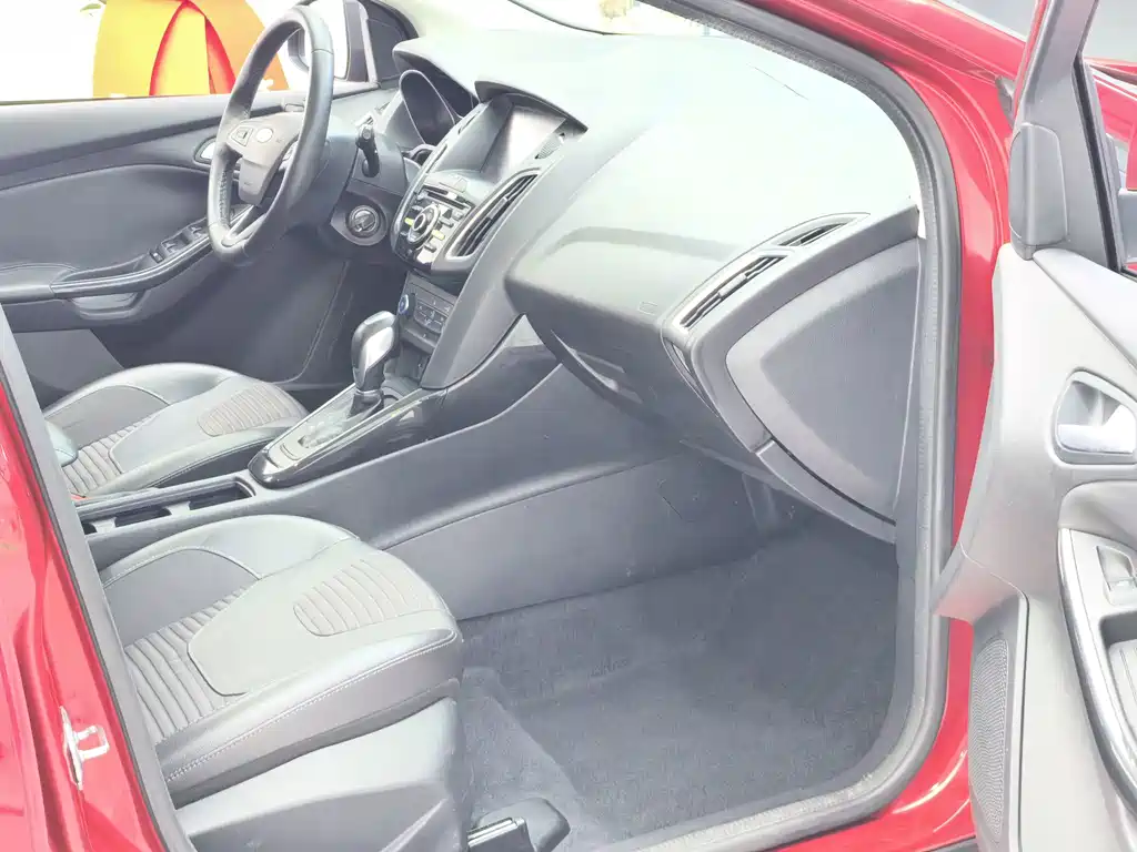 Ford Focus — миниатюра 10