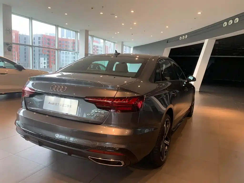 Audi A4L — миниатюра 4