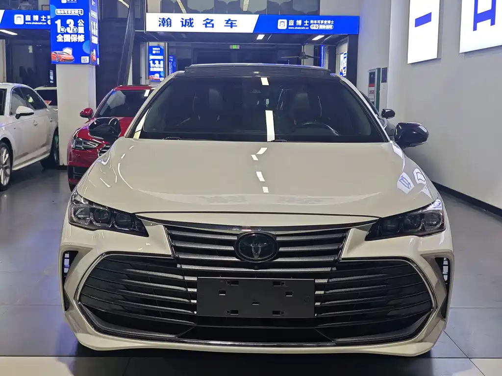 2019 Toyota Avalon - zdjęcie 1 z 8