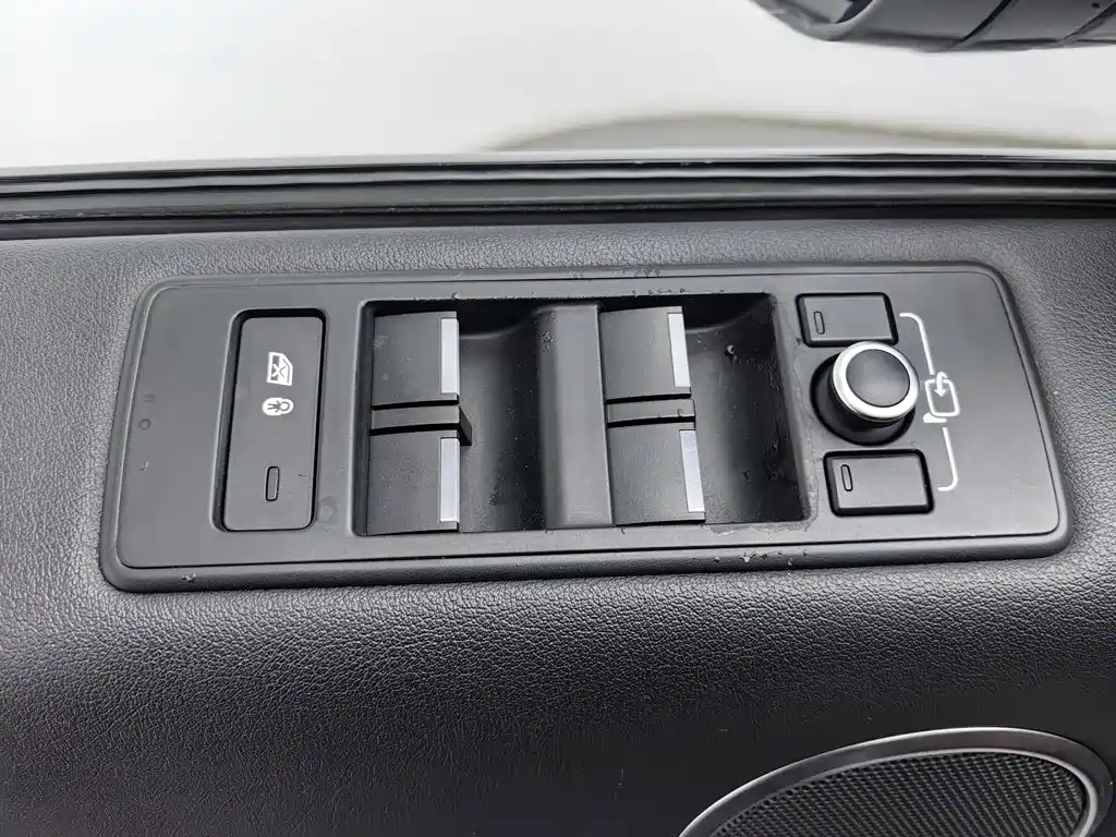 Land Rover Sport — миниатюра 9