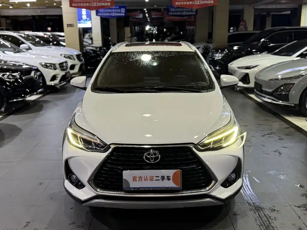 Toyota Yaris L — миниатюра 2
