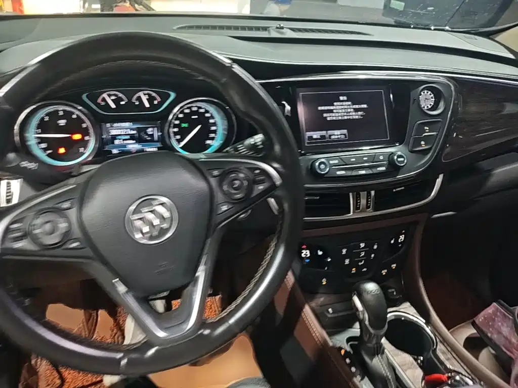 Buick Envision Plus — миниатюра 10