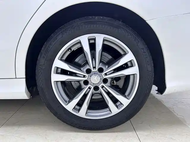 Mercedes-Benz C-Class — миниатюра 14