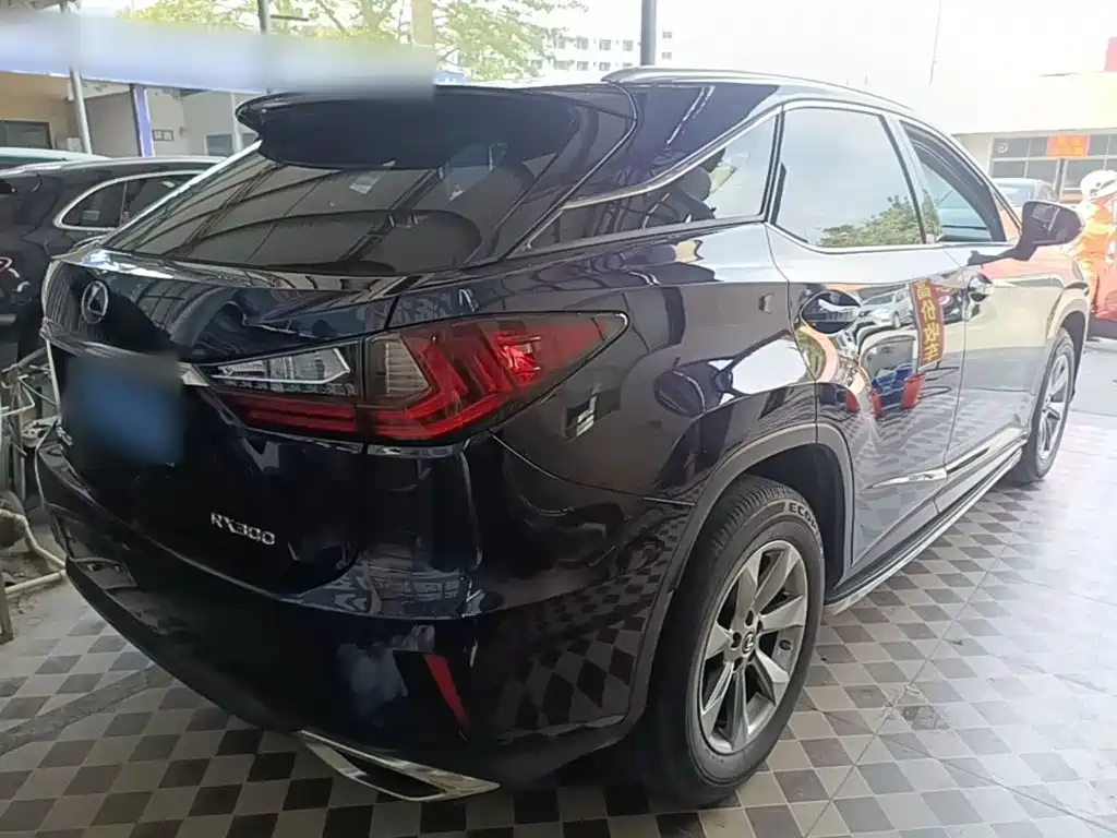Lexus RX — миниатюра 7