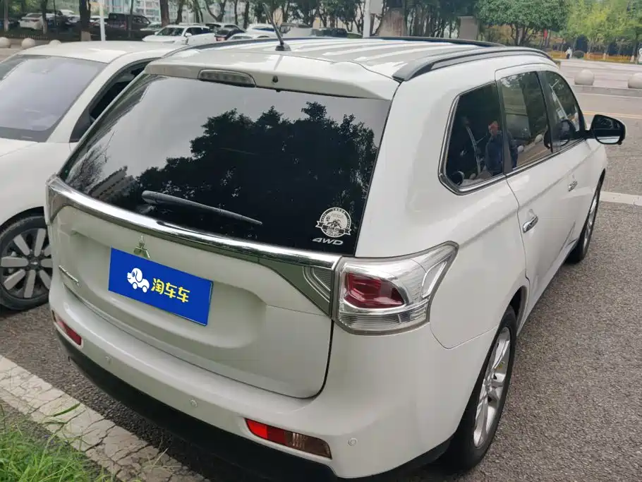 Mitsubishi Outlander (Import) — миниатюра 3