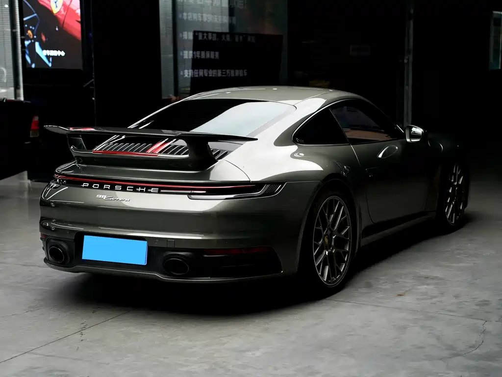 Porsche 911 2023 Carrera 3.0T