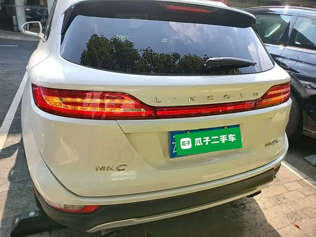 Lincoln MKC — миниатюра 6