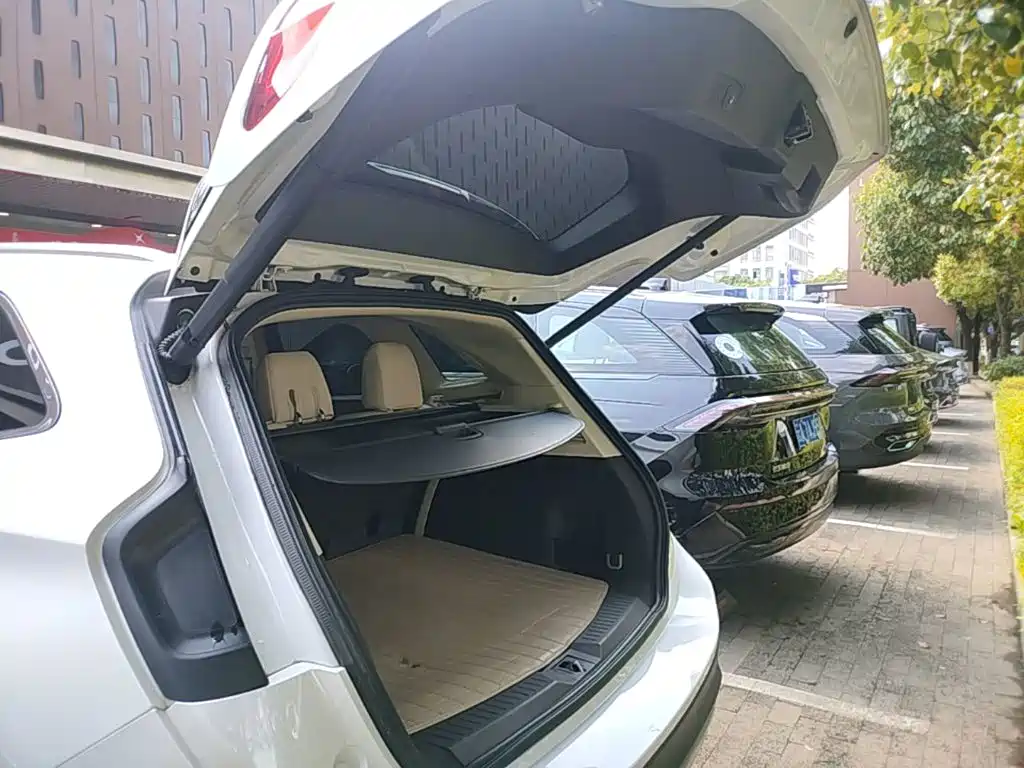 Lincoln MKC — миниатюра 19
