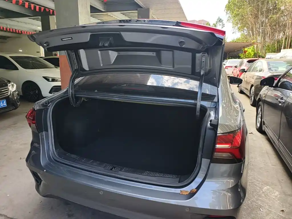 Roewe i5 — миниатюра 19