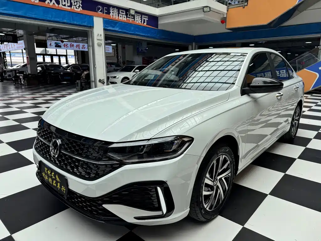 Купить Volkswagen Lavida