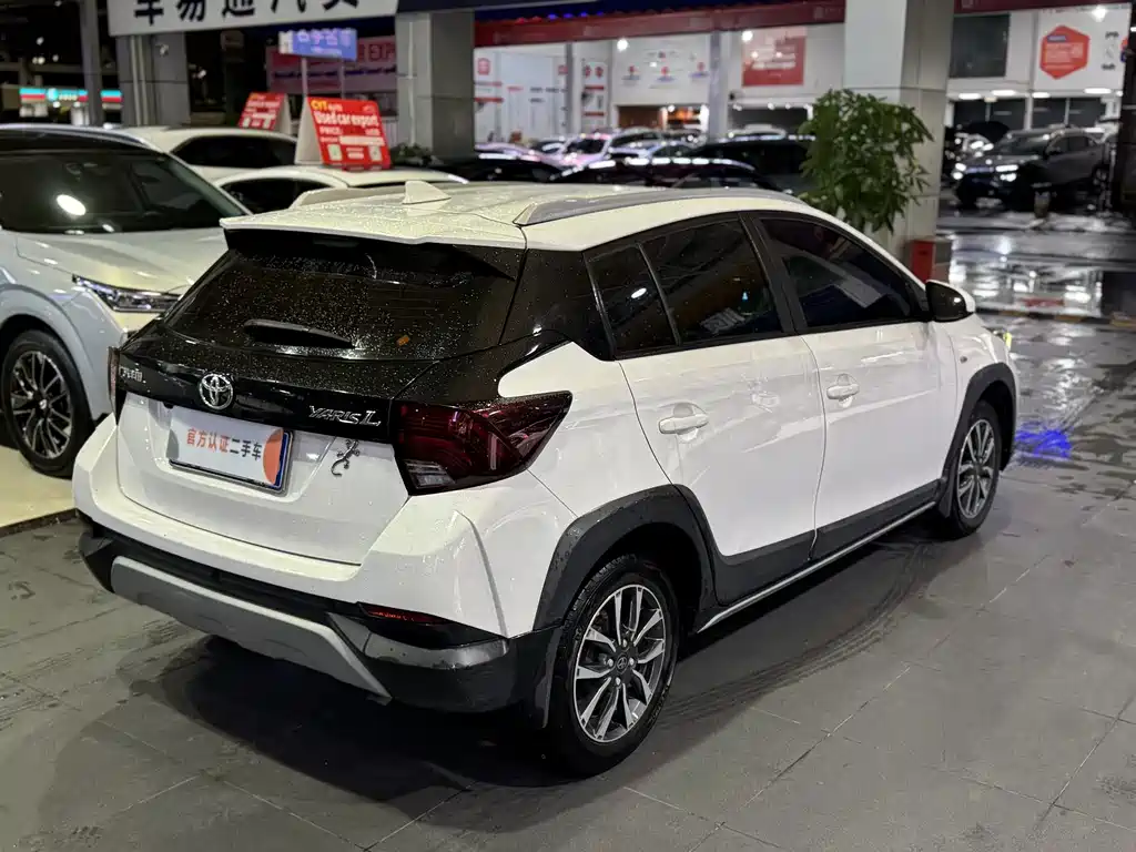 Toyota Yaris L — миниатюра 4