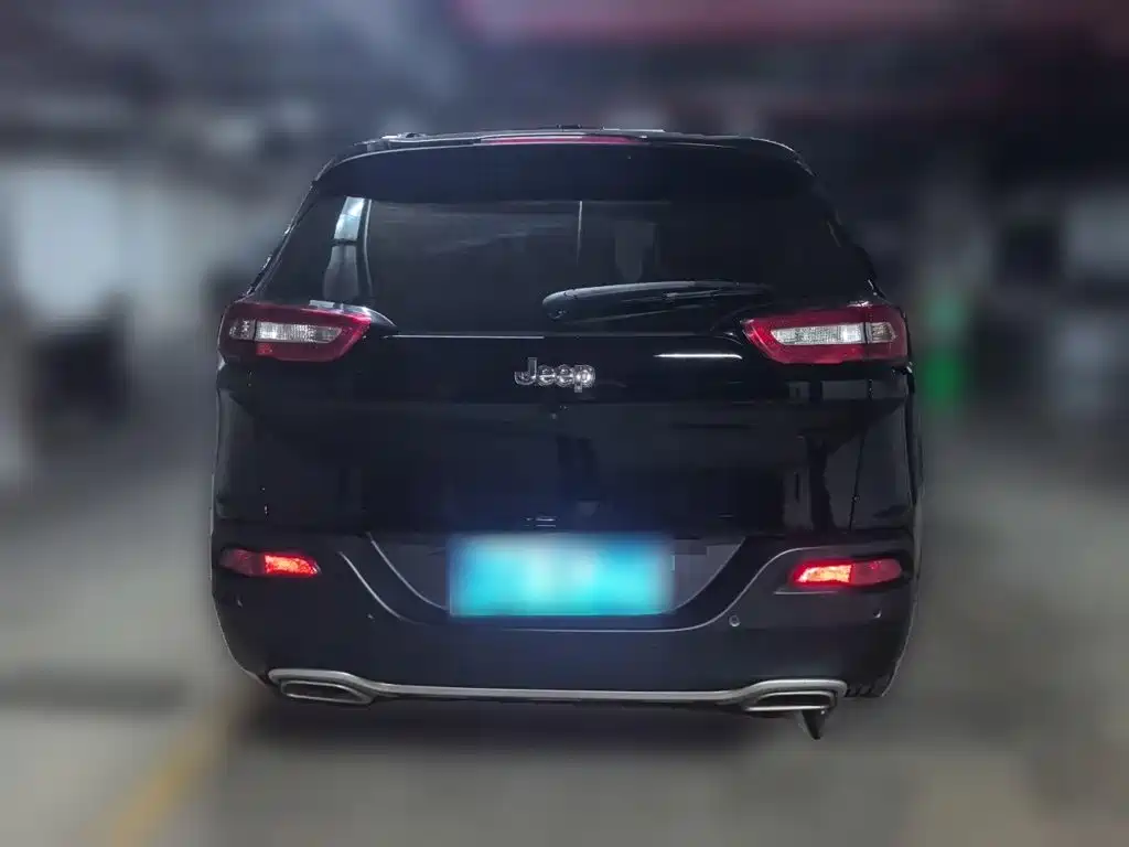 Jeep Cherokee — миниатюра 3
