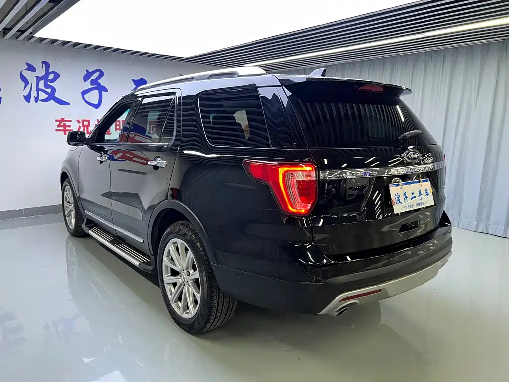 Ford Explorer (Import) — миниатюра 19
