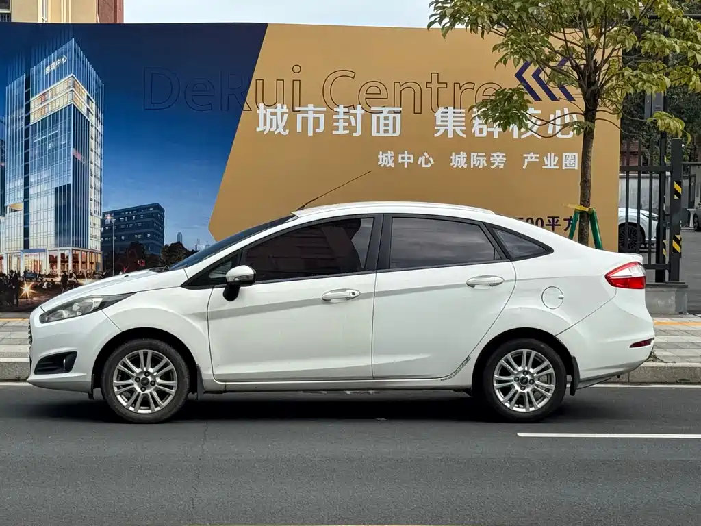 Ford Fiesta — миниатюра 13
