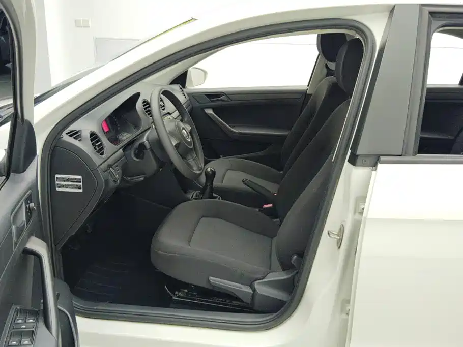 Volkswagen Jetta — миниатюра 9