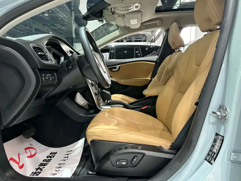 Volvo V40 2017 T3