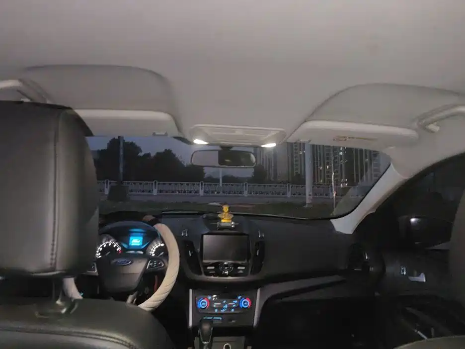 Ford Kuga — миниатюра 14