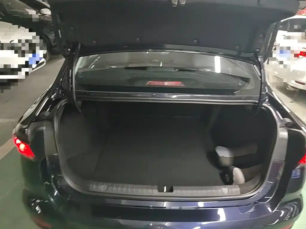 Geely Emgrand — миниатюра 19