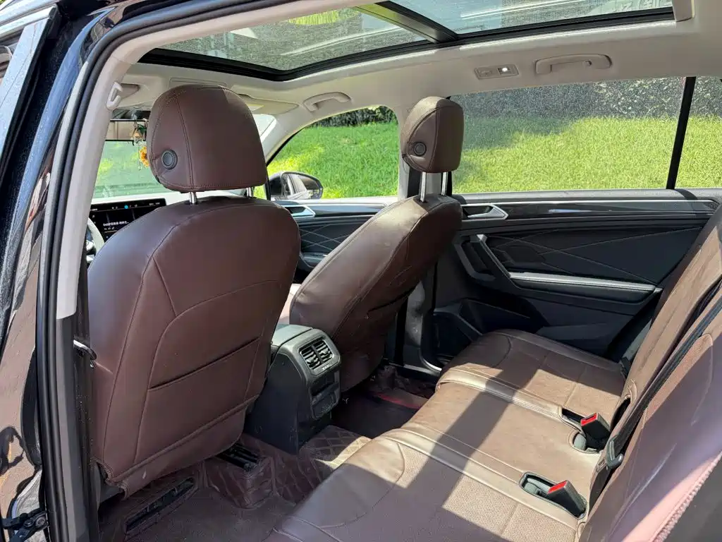 Volkswagen Tiguan L — миниатюра 11