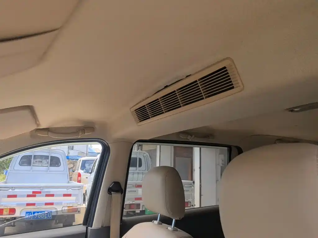 Wuling Hongguang — миниатюра 18