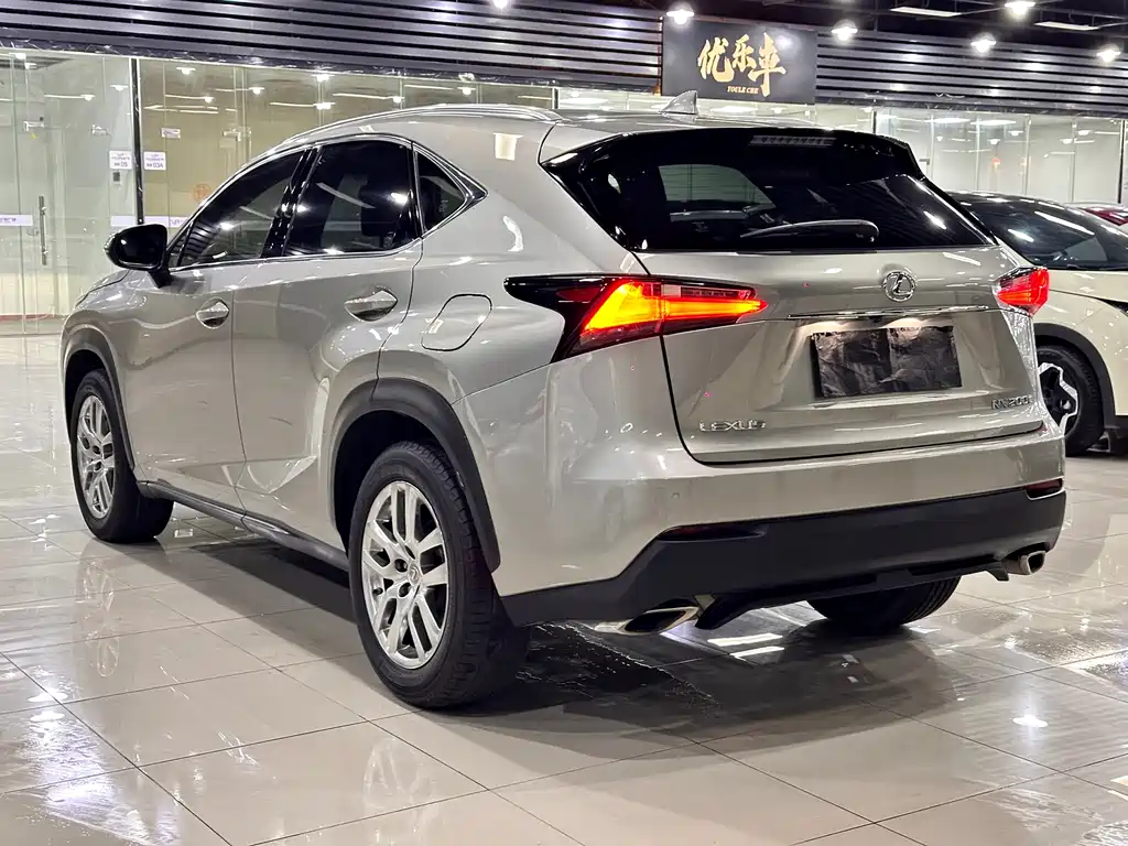 Lexus NX 2015 200t