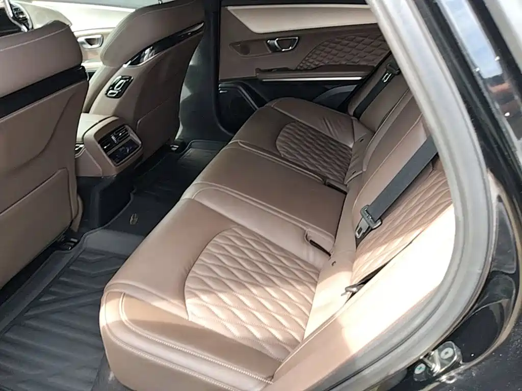 BYD Han — миниатюра 17