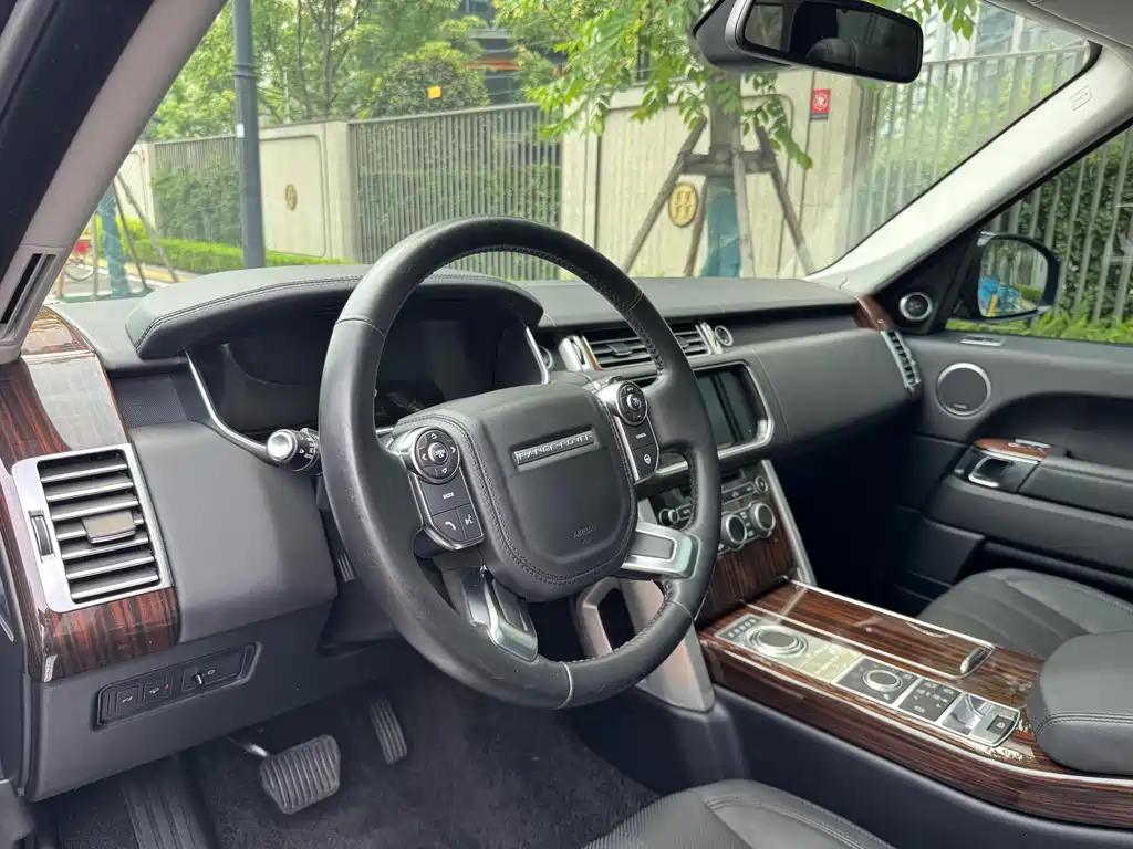 Land Rover Range Rover 2016 3.0 SC V6 Vogue Long Wheelbase