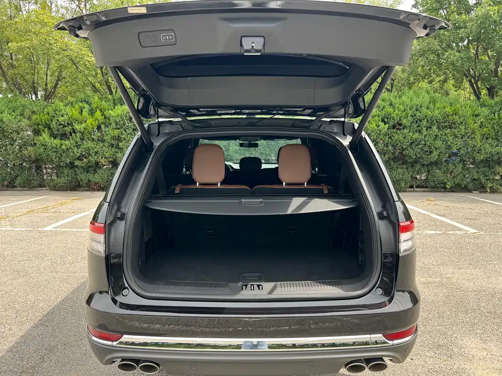 Lincoln Aviator (Import) — миниатюра 21