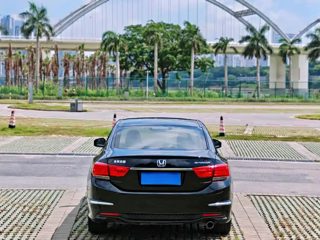Honda Spirior — миниатюра 5