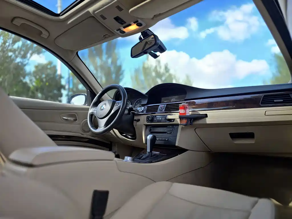 BMW 3 Series — миниатюра 10