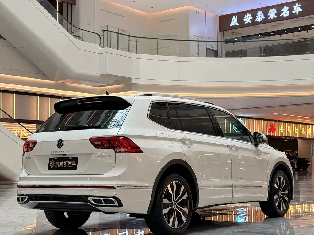Volkswagen Tiguan L — миниатюра 4