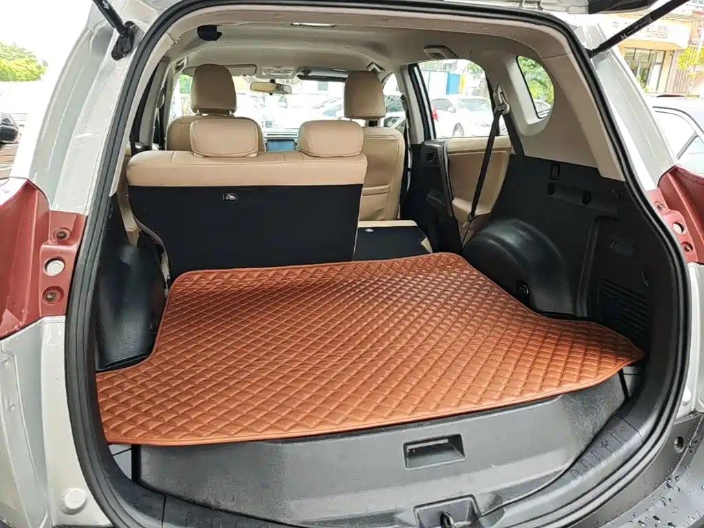 Toyota RAV4 — миниатюра 19
