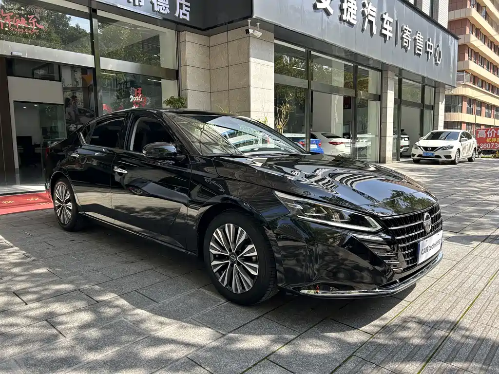 NISSAN TEANA