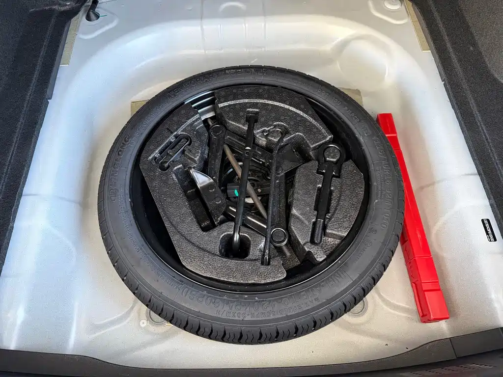 Geely Emgrand — миниатюра 16