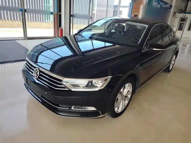VOLKSWAGEN MAGOTAN 2019