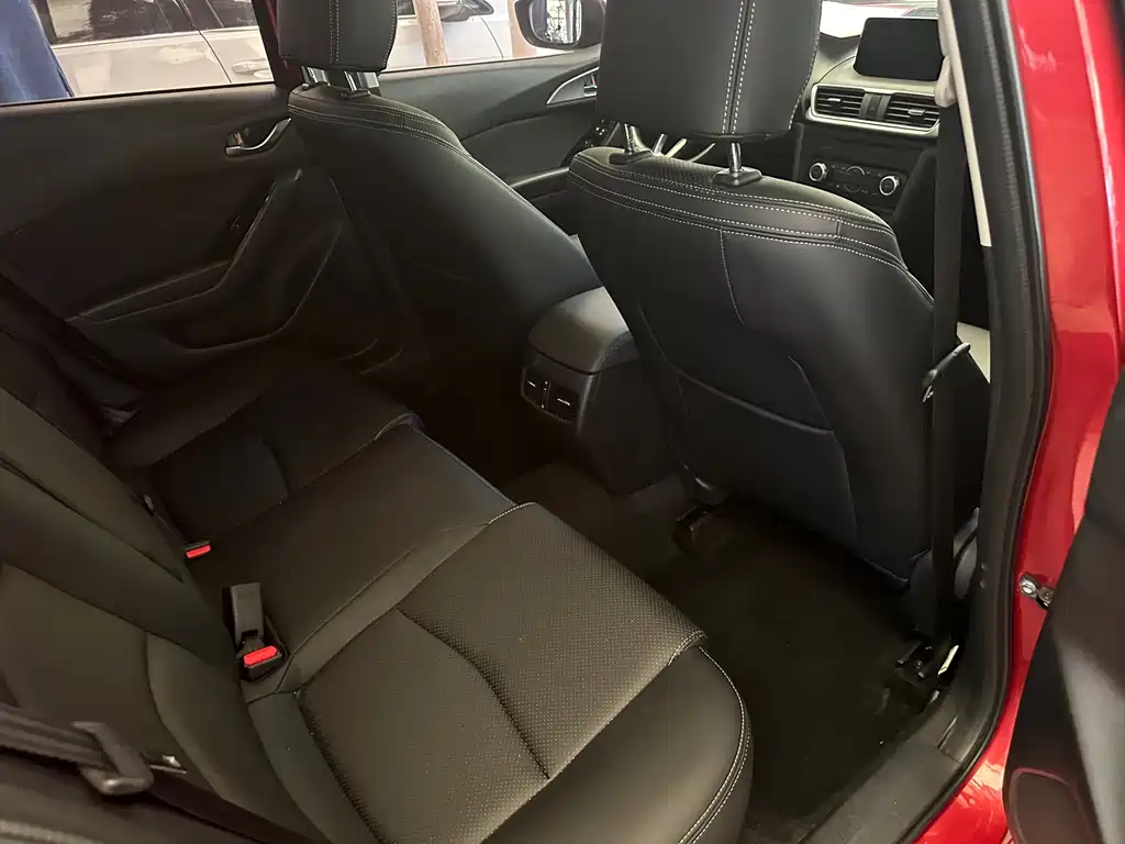 Mazda 3 Axela — миниатюра 9