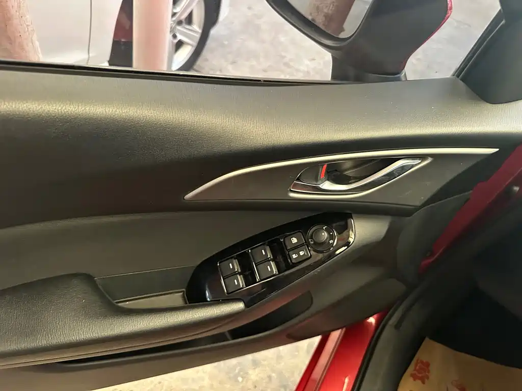 Mazda 3 Axela — миниатюра 4