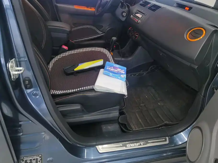 Suzuki Swift — миниатюра 8