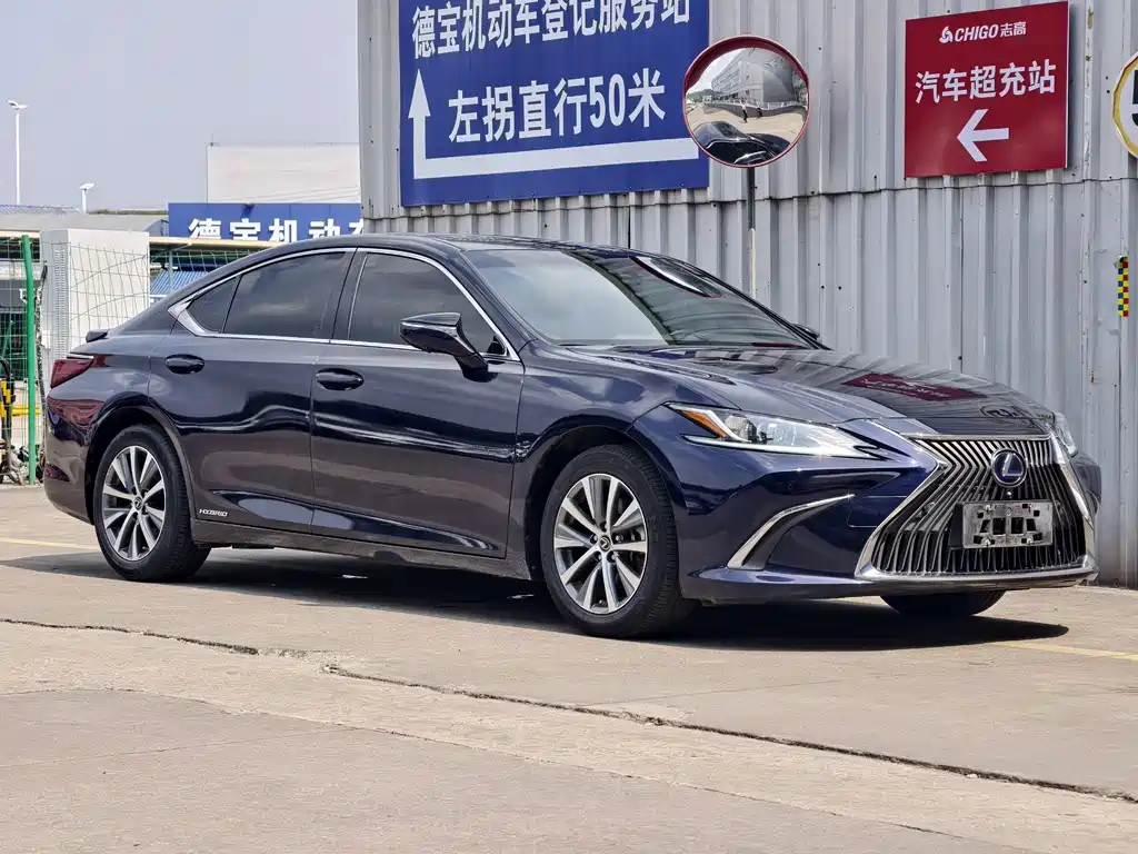 Lexus ES — миниатюра 6