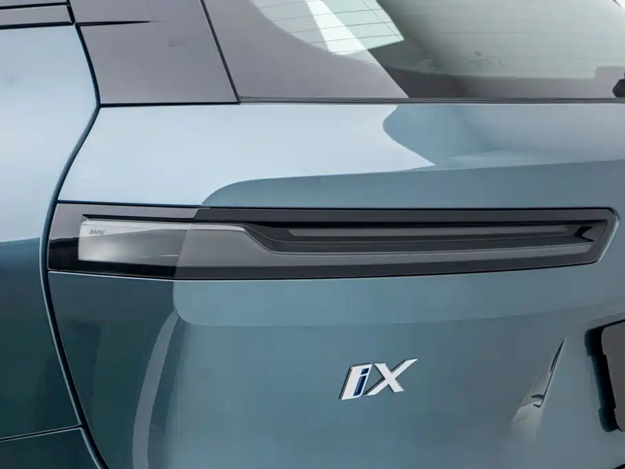 BMW iX — миниатюра 13