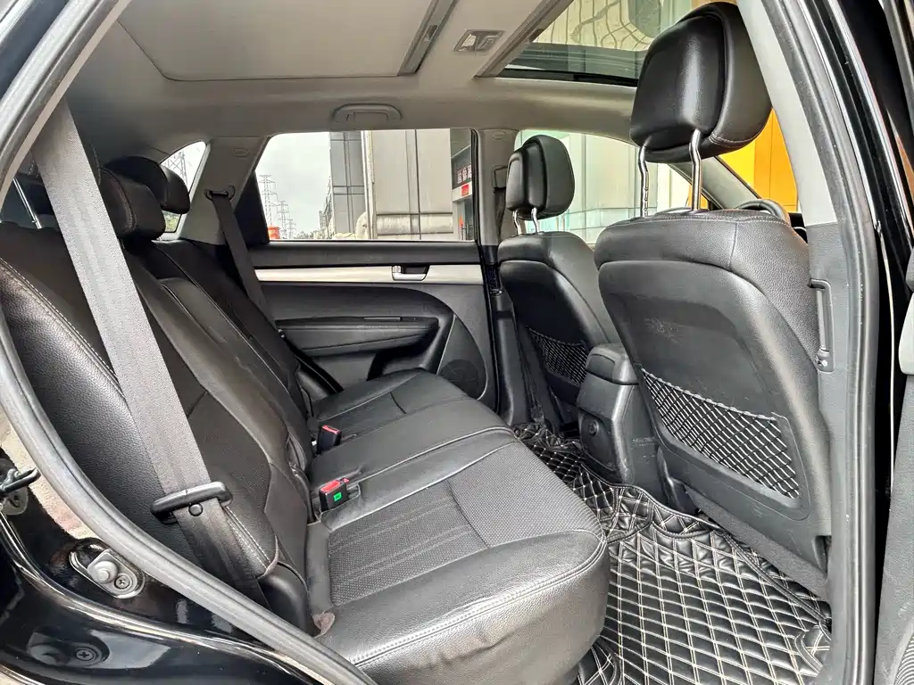 Kia Sorento — миниатюра 12
