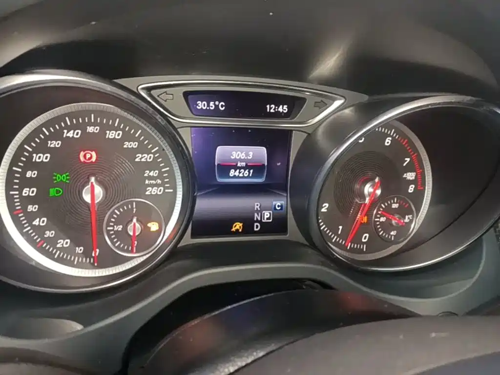 Mercedes-Benz GLA — миниатюра 12