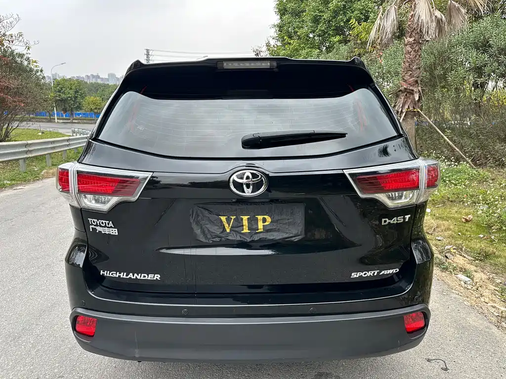 TOYOTA HIGHLANDER