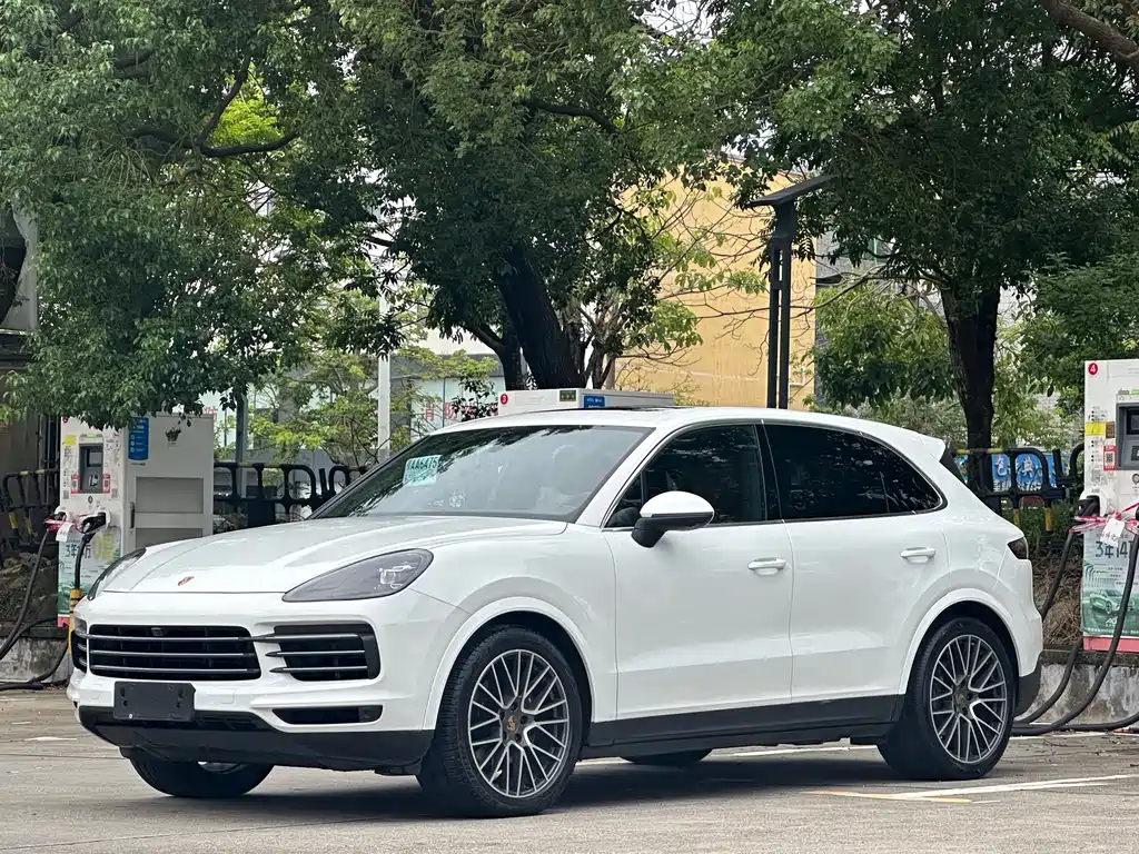 Porsche Cayenne — миниатюра 3