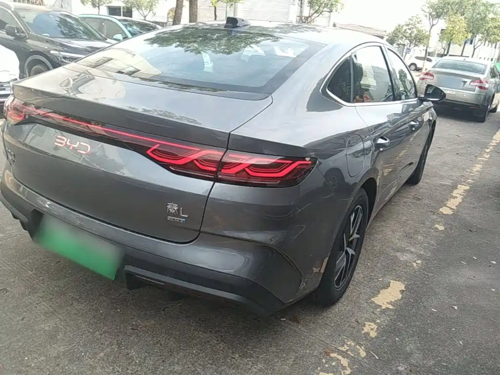 BYD Qin L L 2025 DM-i Smart Drive 120KM