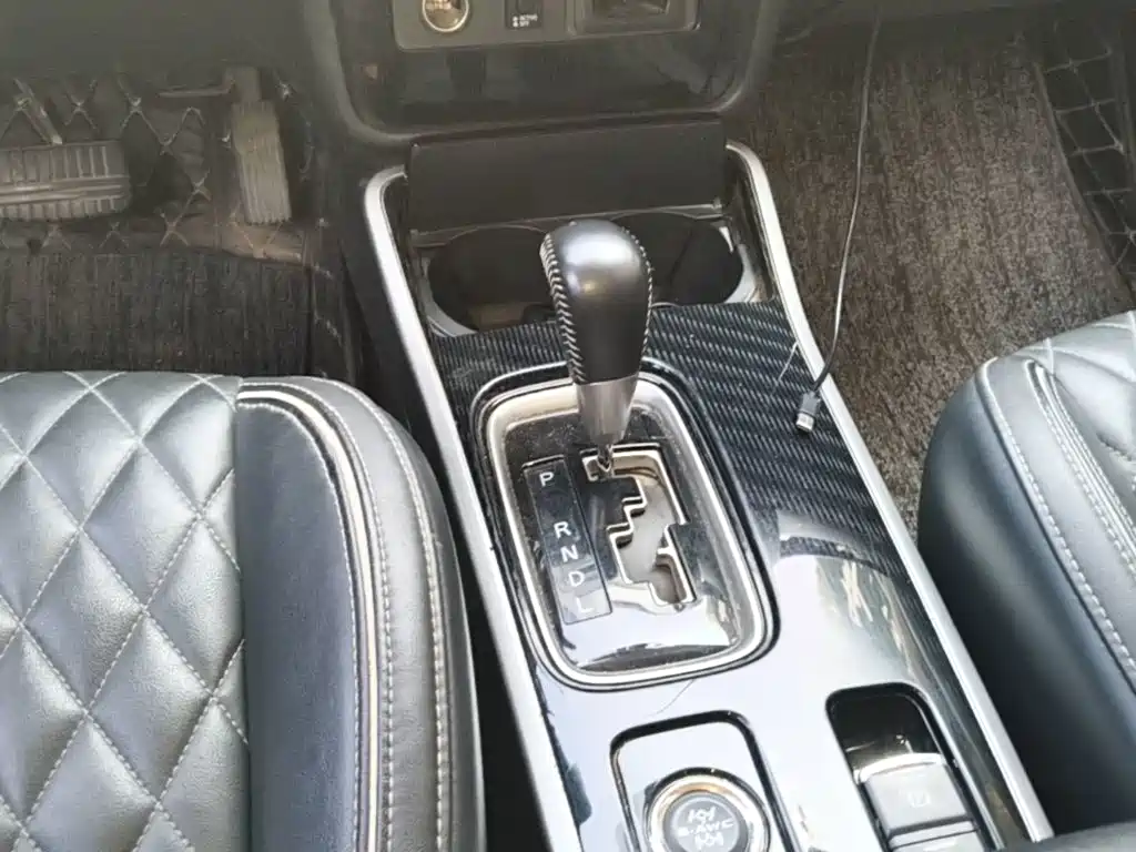 Mitsubishi Outlander — миниатюра 14