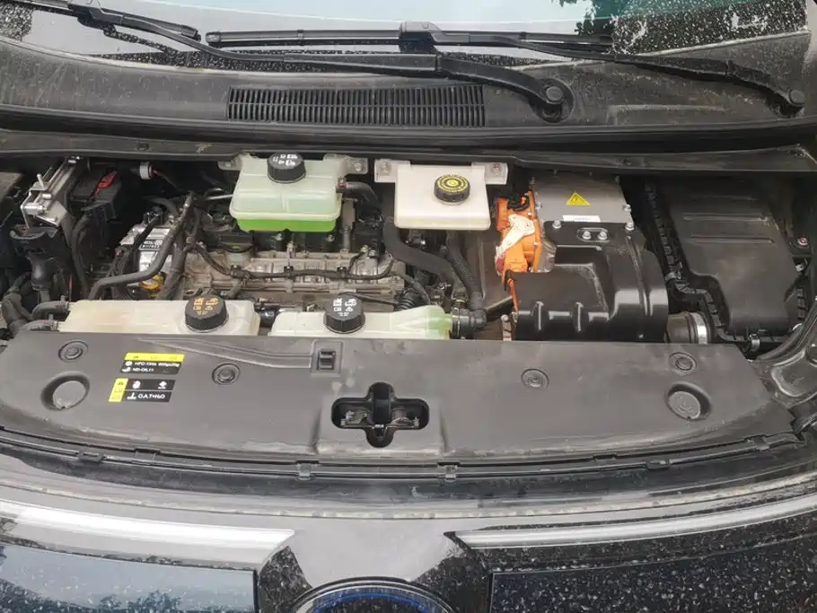 GAC Motor Trumpchi E8 PHEV — миниатюра 10