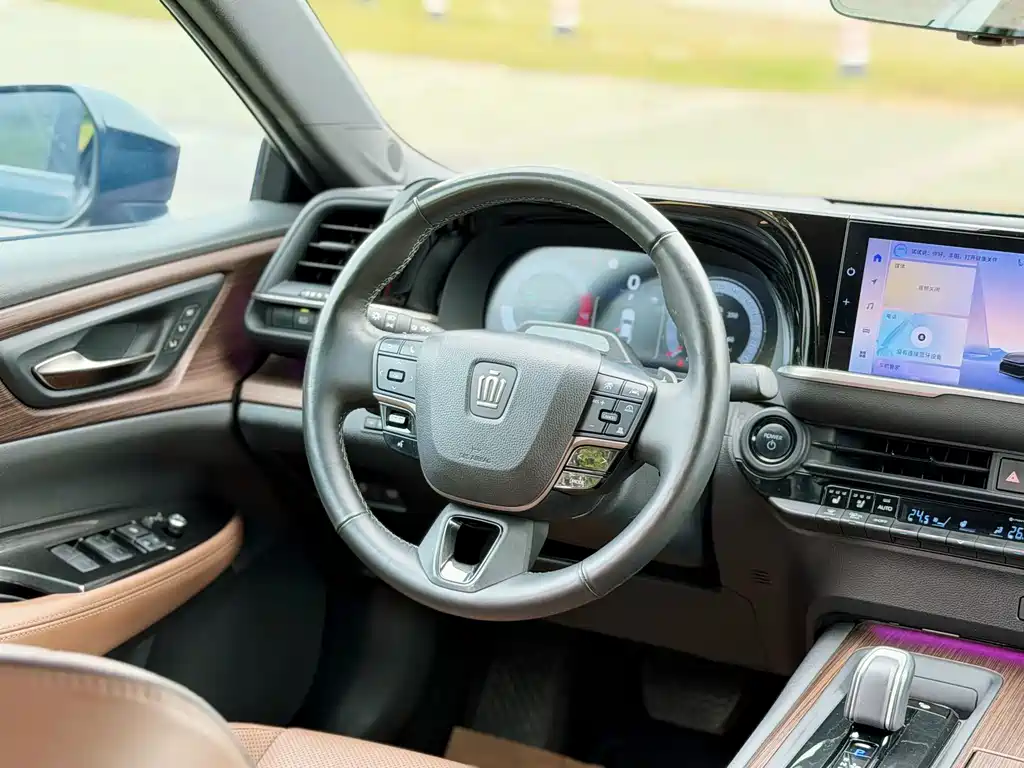 Toyota Crown (Import) — миниатюра 12