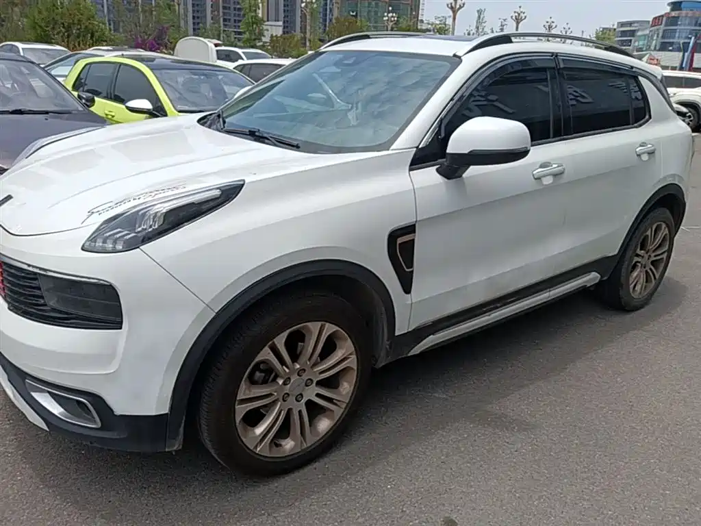 Lynk & Co 01 2017 2.0T 2WD Type Pro Edition